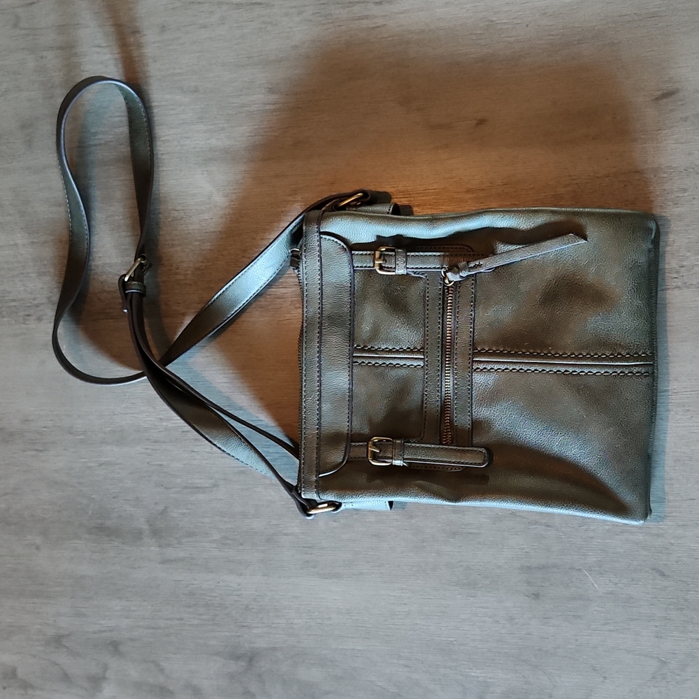 Crossbody purse **MOVING - MUST SELL!!